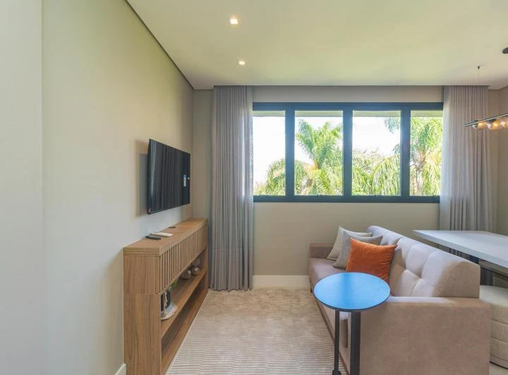 Furnished 1-bedroom apartment with en-suite and 80 m² — photo 5