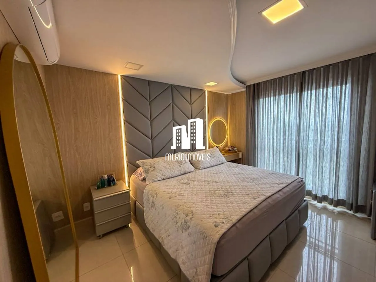 Furnished apartment, 192 m², with a water view — photo 4