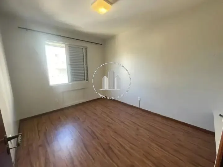 4-bedroom apartment in a building with a pool — photo 3