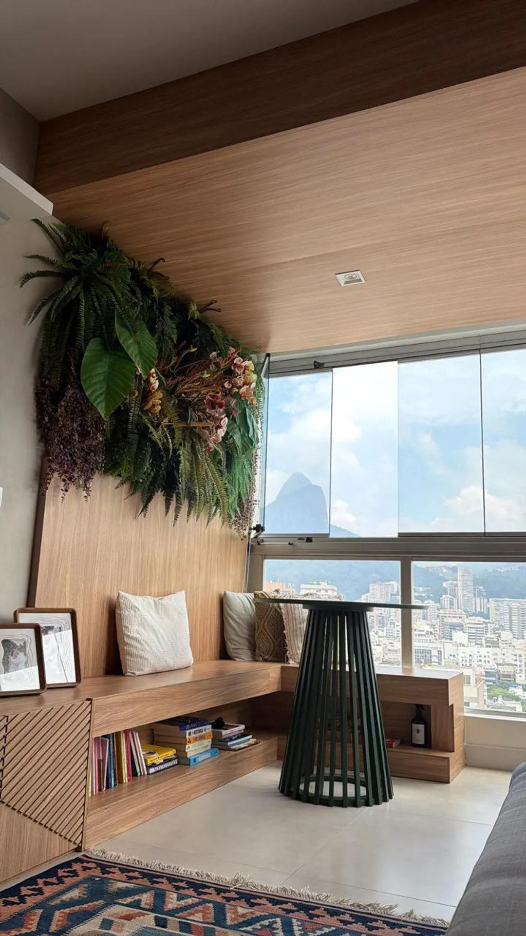 Furnished apartment, 80 m², with floor-to-ceiling windows — photo 22