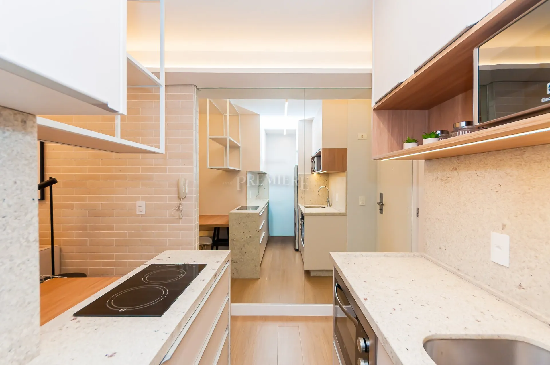 Furnished 85 m² apartment with 1-bedroom suite — photo 6