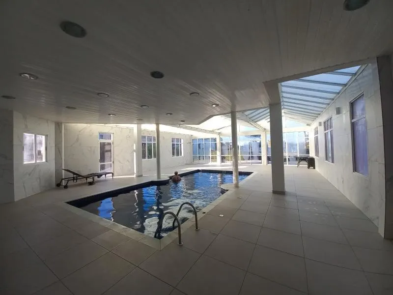 2-bedroom apartment with a water view — photo 24