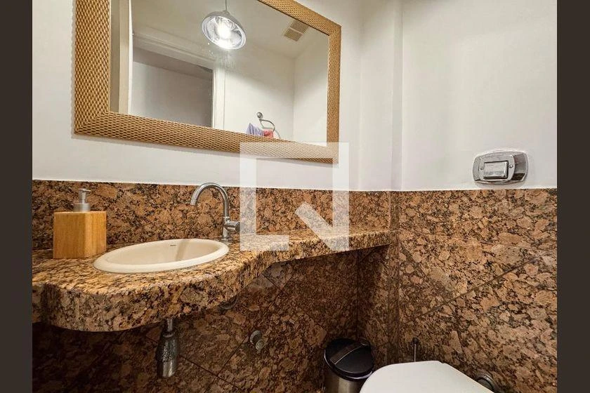 4 quartos e banheira: apartamento de 233 m² — photo 39