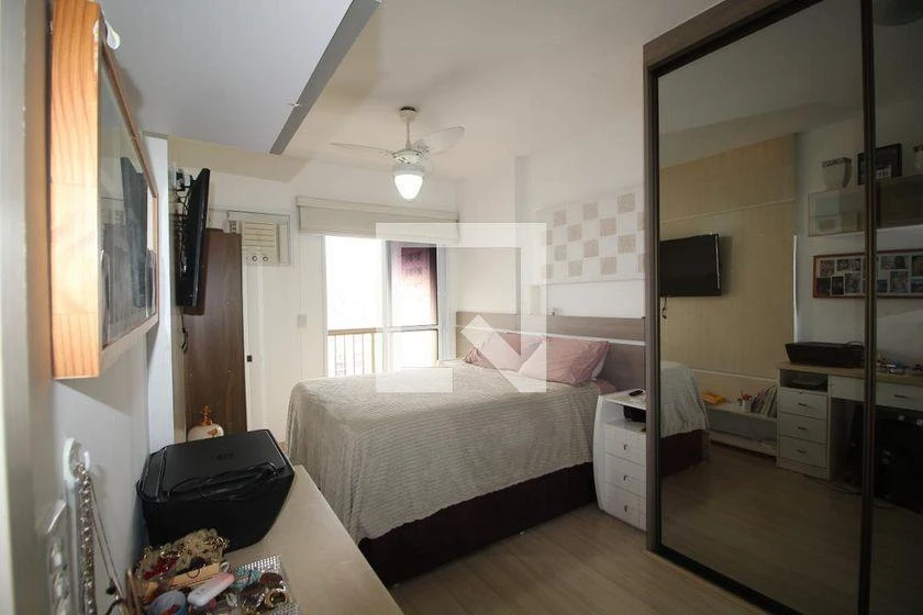 Glass-enclosed balcony in a 2-bedroom apartment, 78 m² — photo 13