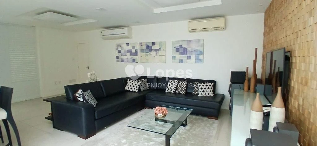 390 m² apartment with a private BBQ area — photo 44