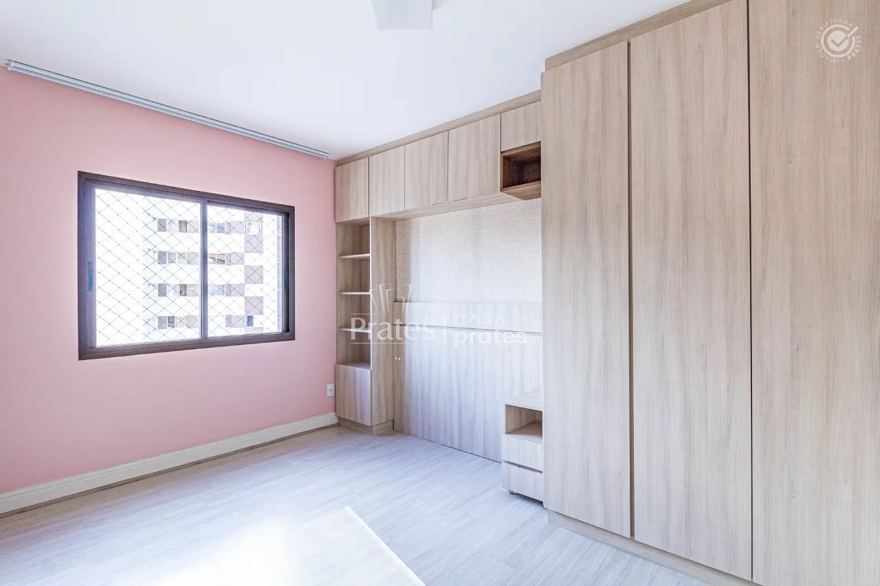 3-bedroom apartment with a glassed-in balcony — photo 8