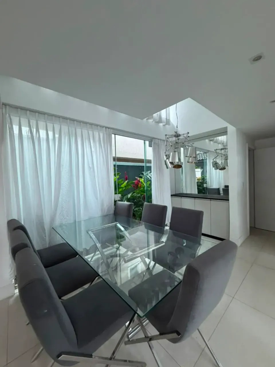 Rental house with 5 bedrooms and 5 bathrooms — photo 6
