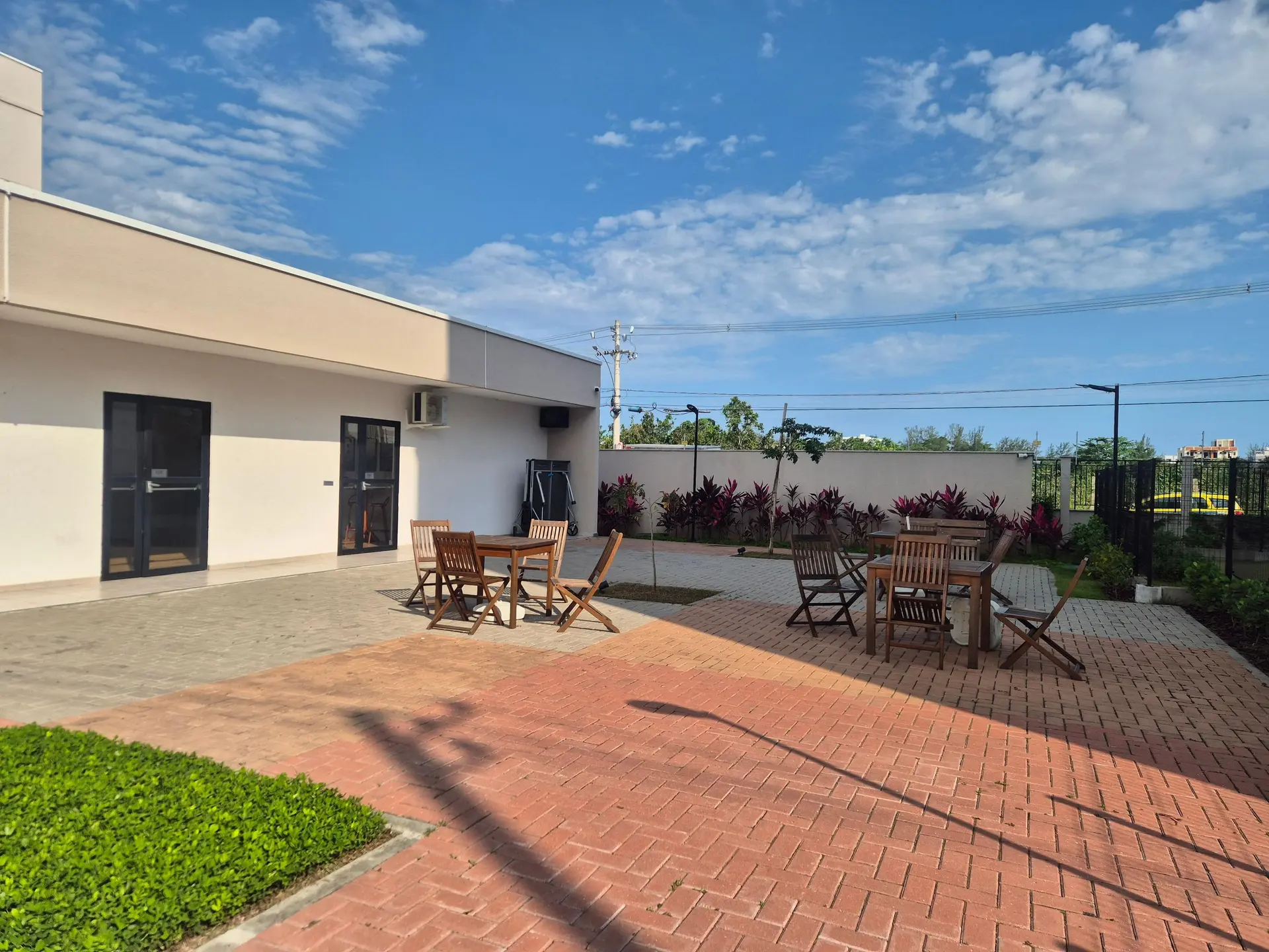 Apartamento mobiliado de 2 quartos em condomínio com piscina — photo 22