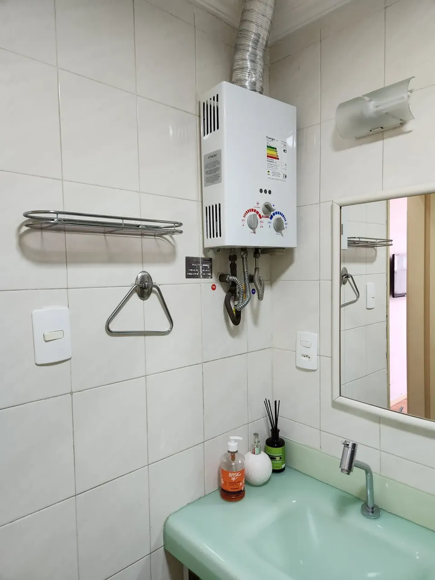Furnished apartment, 40 m², with a glass-enclosed balcony — photo 43