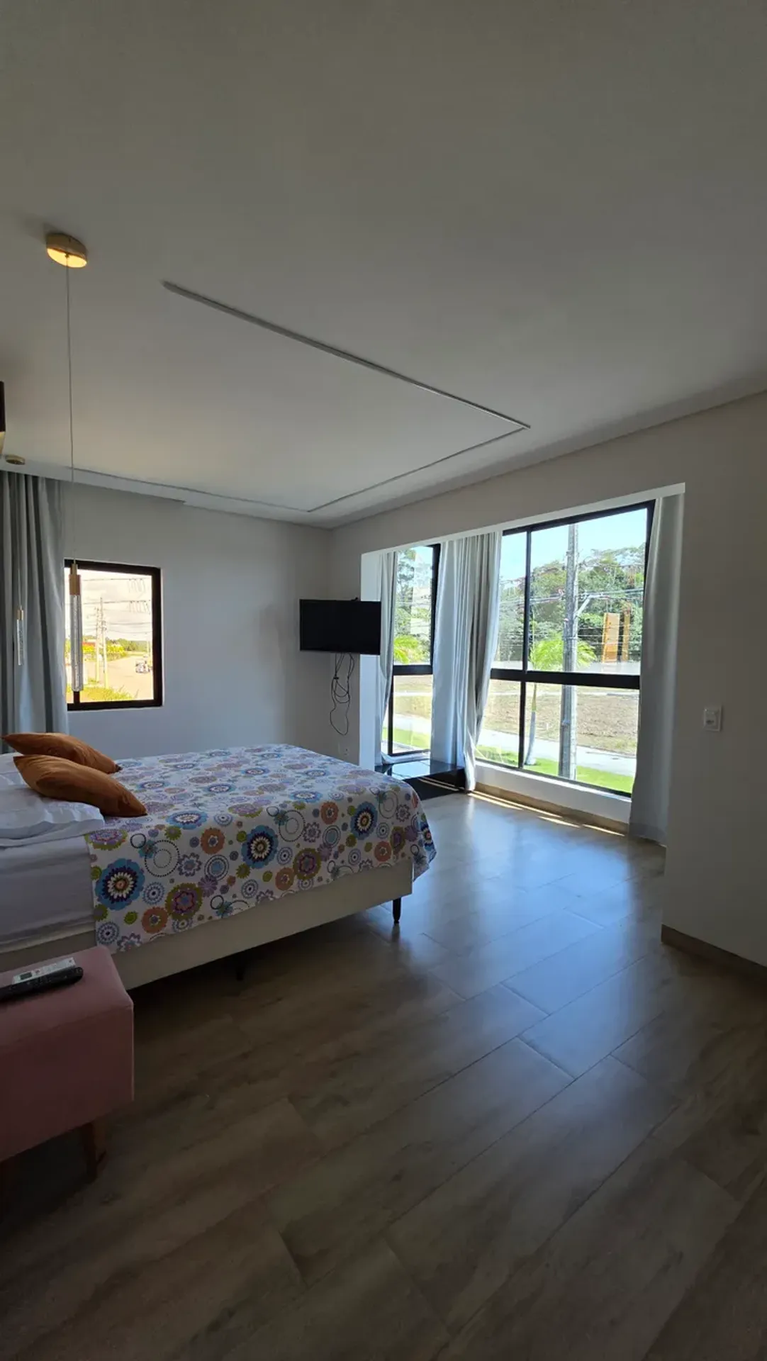 Furnished house with balcony and open-plan kitchen — photo 10