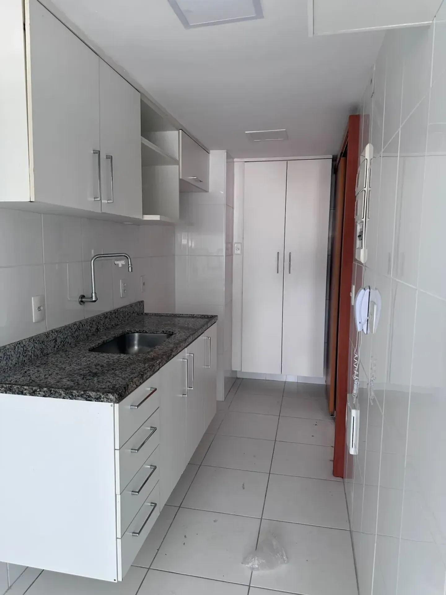 Apartamento de 3 quartos com 3 banheiros e 7º andar