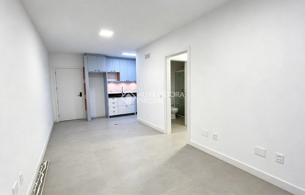 Apartment, 92 m², with floor-to-ceiling windows — photo 27
