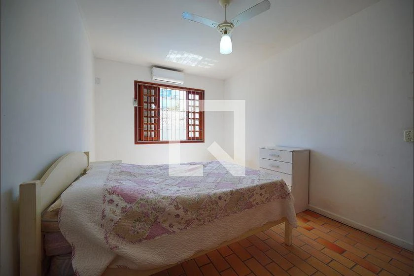 Furnished house with 4 bedrooms and 209 m², 3 bathrooms — photo 21