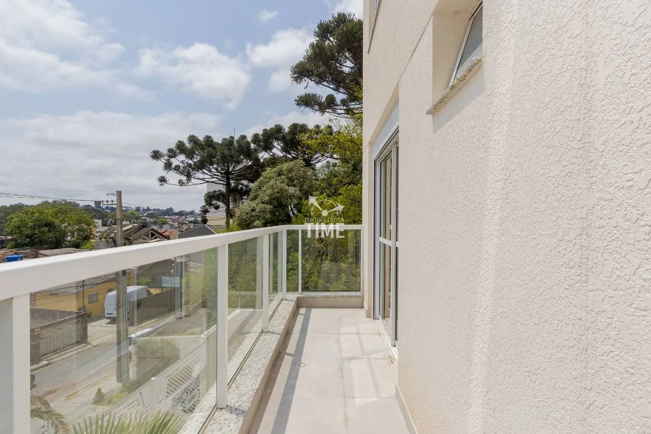 Balcony with a grill in a 3-bedroom apartment, 107 m² — photo 13