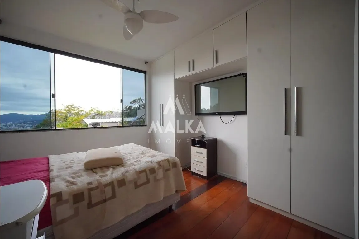 4-bedroom house with a water view in Florianópolis — photo 45