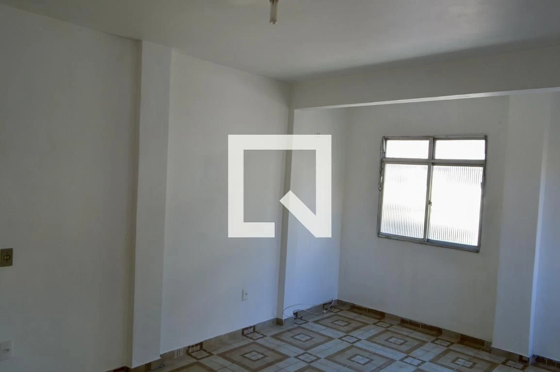 Apartamento sem mobília com 3 quartos e banheiro — photo 4