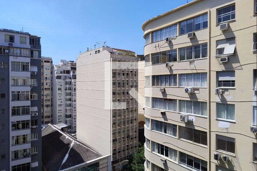 Rental apartment with 3 bedrooms, 160 m² and balcony — photo 23