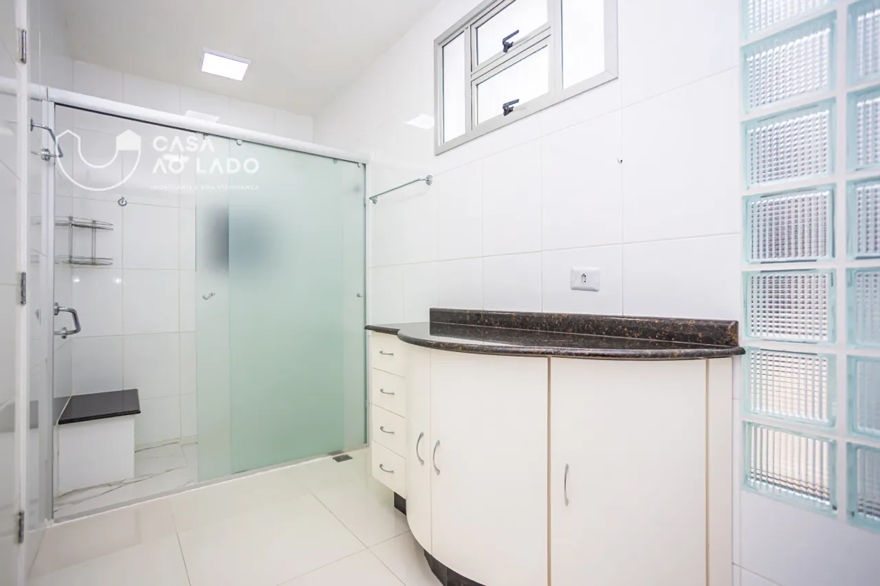 House with 4 bedrooms and 4 bathrooms, 315 m² — photo 22
