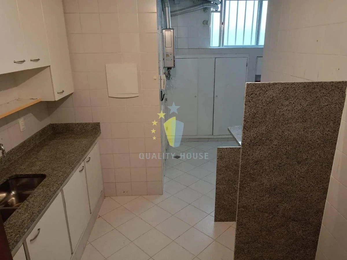 Unfurnished apartment with 3 bedrooms and 2 bathrooms — photo 22