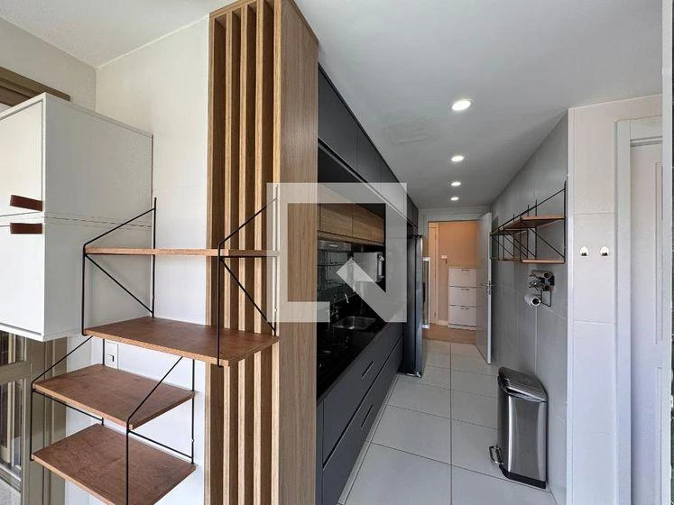 Квартира 125 м² с застеклённым балконом и рабочим местом — photo 21