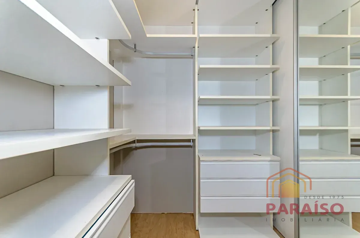 3-bedroom apartment in a building with a gym — photo 38