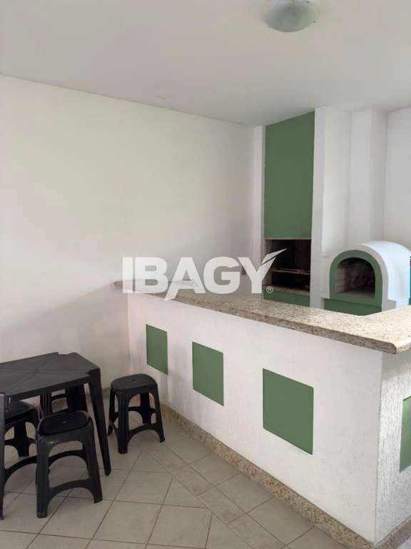 House with 4 bedrooms, 2 en-suites and 220 m² — photo 4