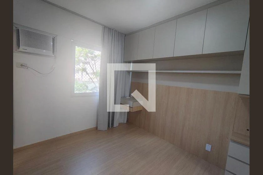 85 m² apartment with 3 bedrooms and a glass-enclosed balcony — photo 37