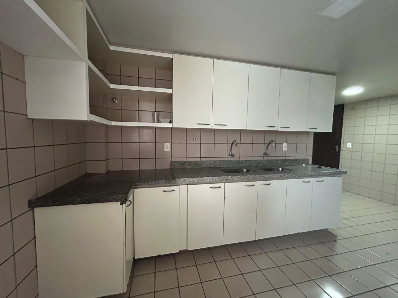 Apartamento mobiliado com 4 quartos e 2 suítes — photo 96