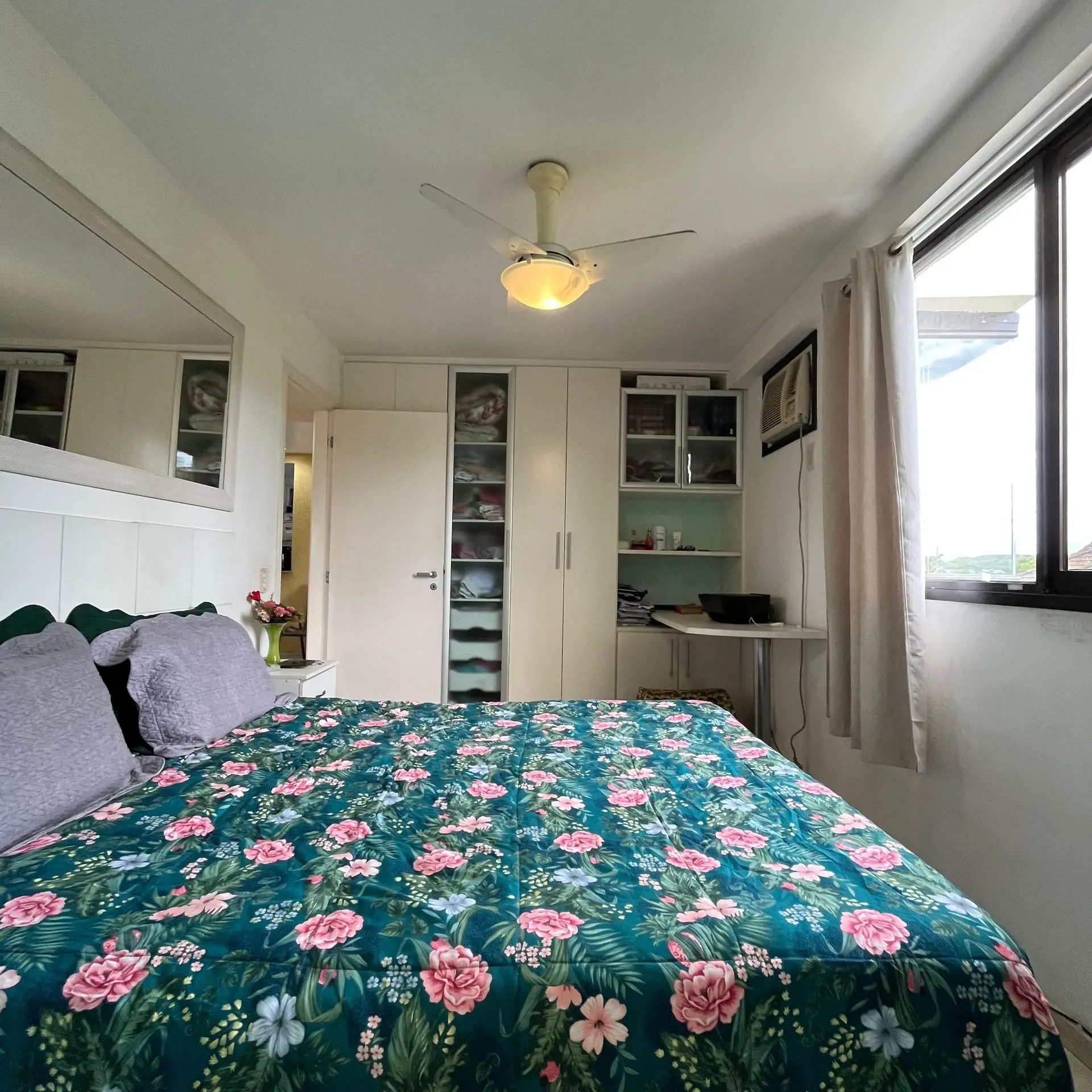 Apartamento mobiliado com 2 quartos e varanda envidraçada — photo 9
