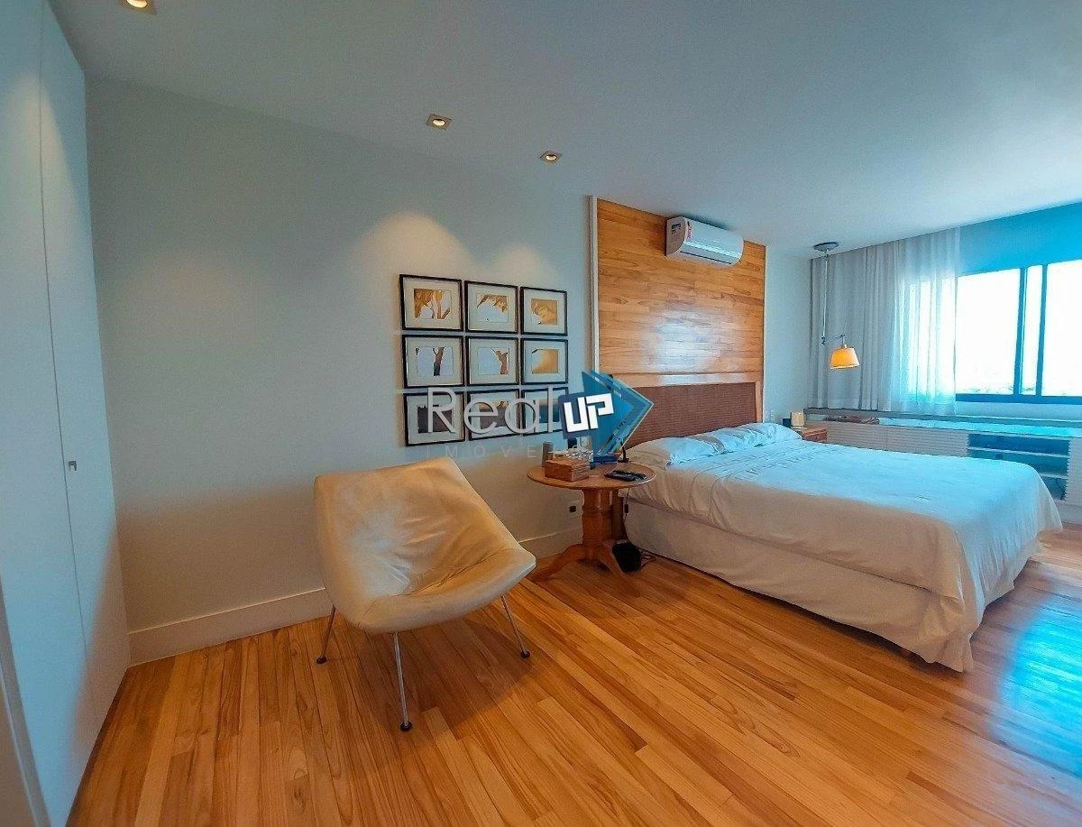 429 m² apartment with 5 bedrooms and 3 parking spots — photo 11