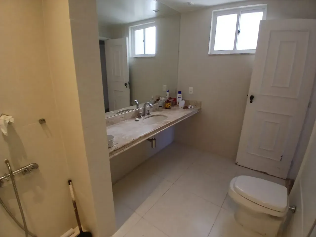 Apartment with balcony, 3 bedrooms and 3 bathrooms — photo 12