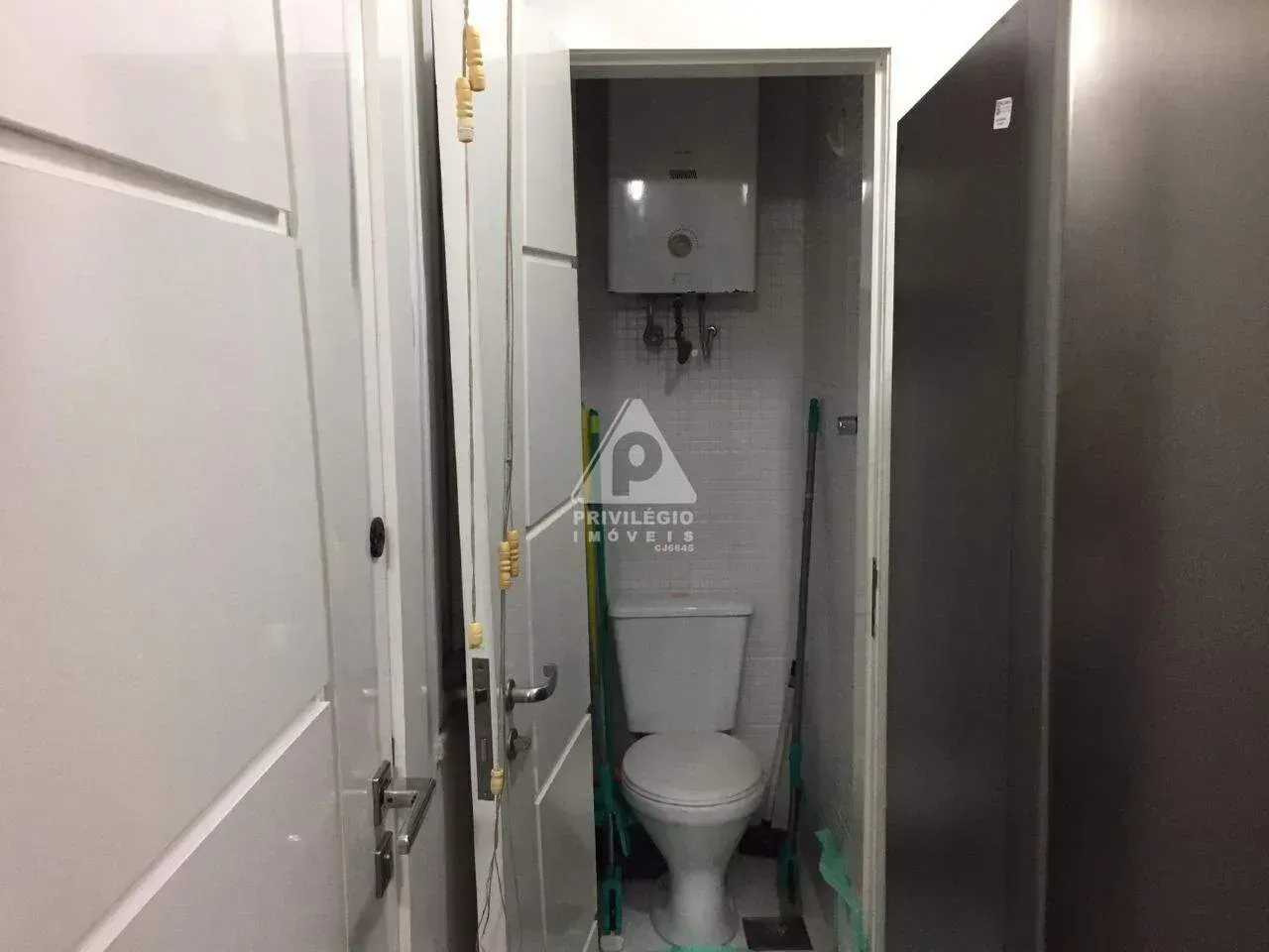 Departamento de 3 dormitorios con balcón cerrado con vidrio — photo 2