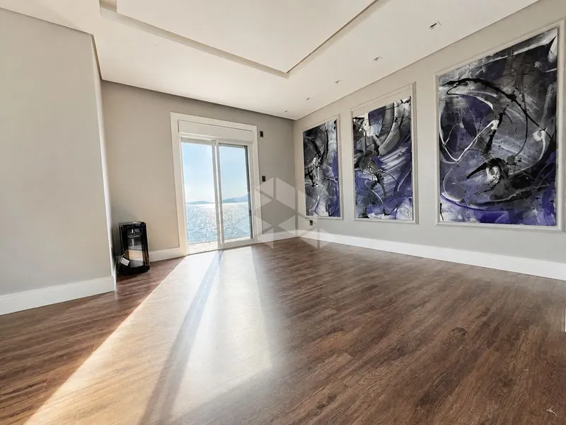Furnished house, 350 m², with a water view — photo 25
