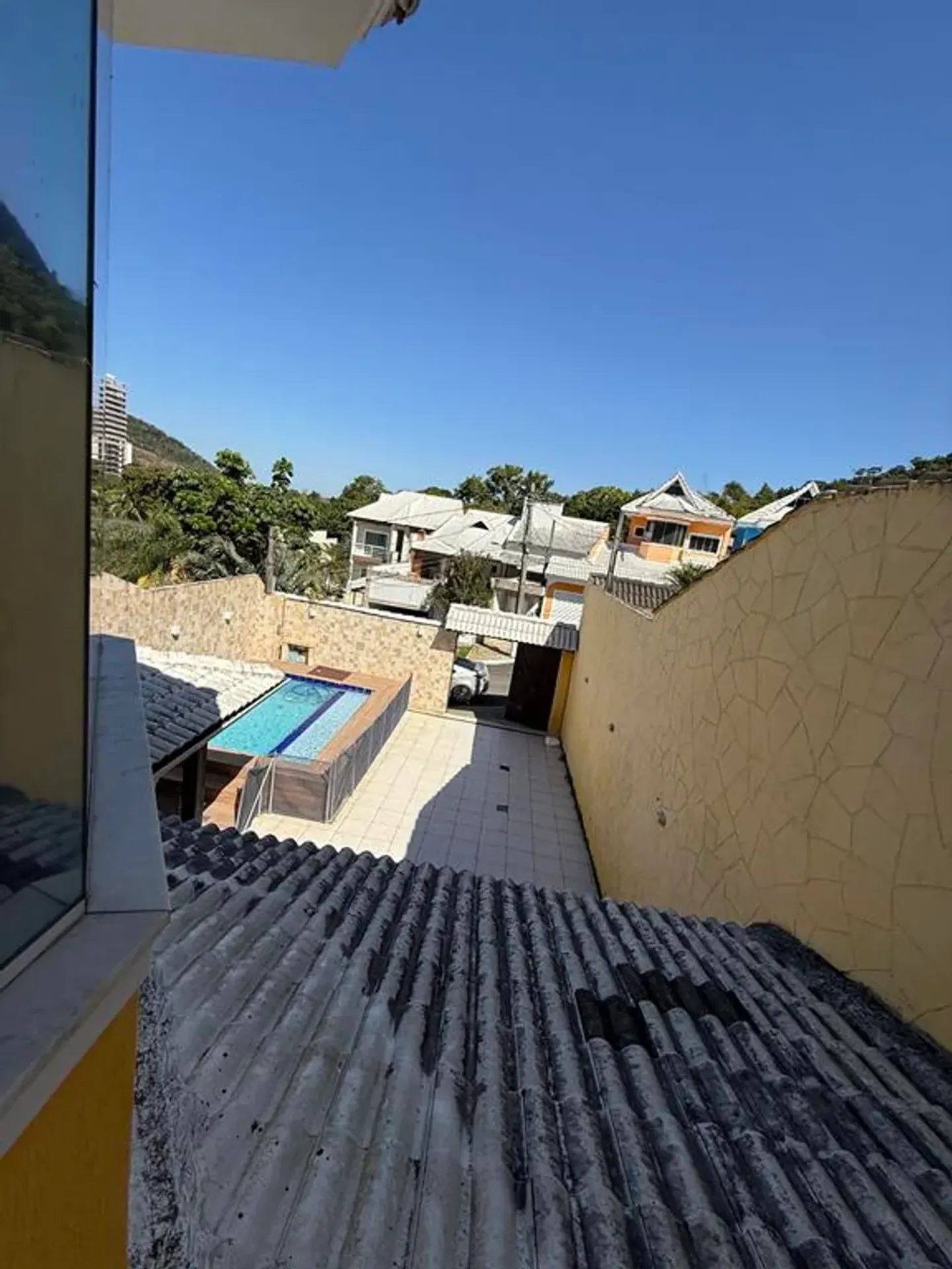 Duplex house with 4 bedrooms and 5 bathrooms — photo 34
