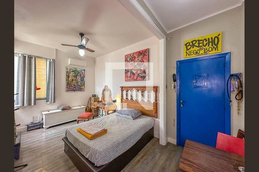 Furnished studio, 33 m², with a home office — photo 3