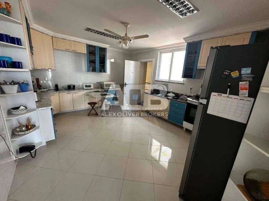 Furnished house with 5 bedrooms and 10 bathrooms — photo 11