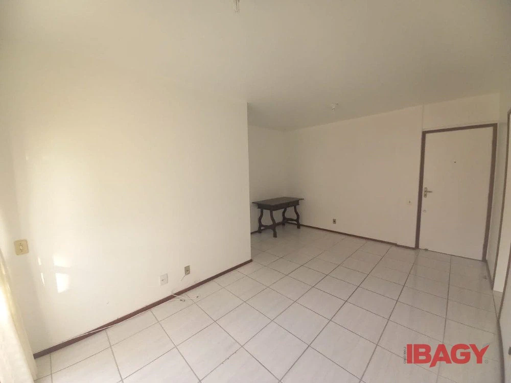 Furnished 82 m² apartment with 2 bedrooms — photo 8