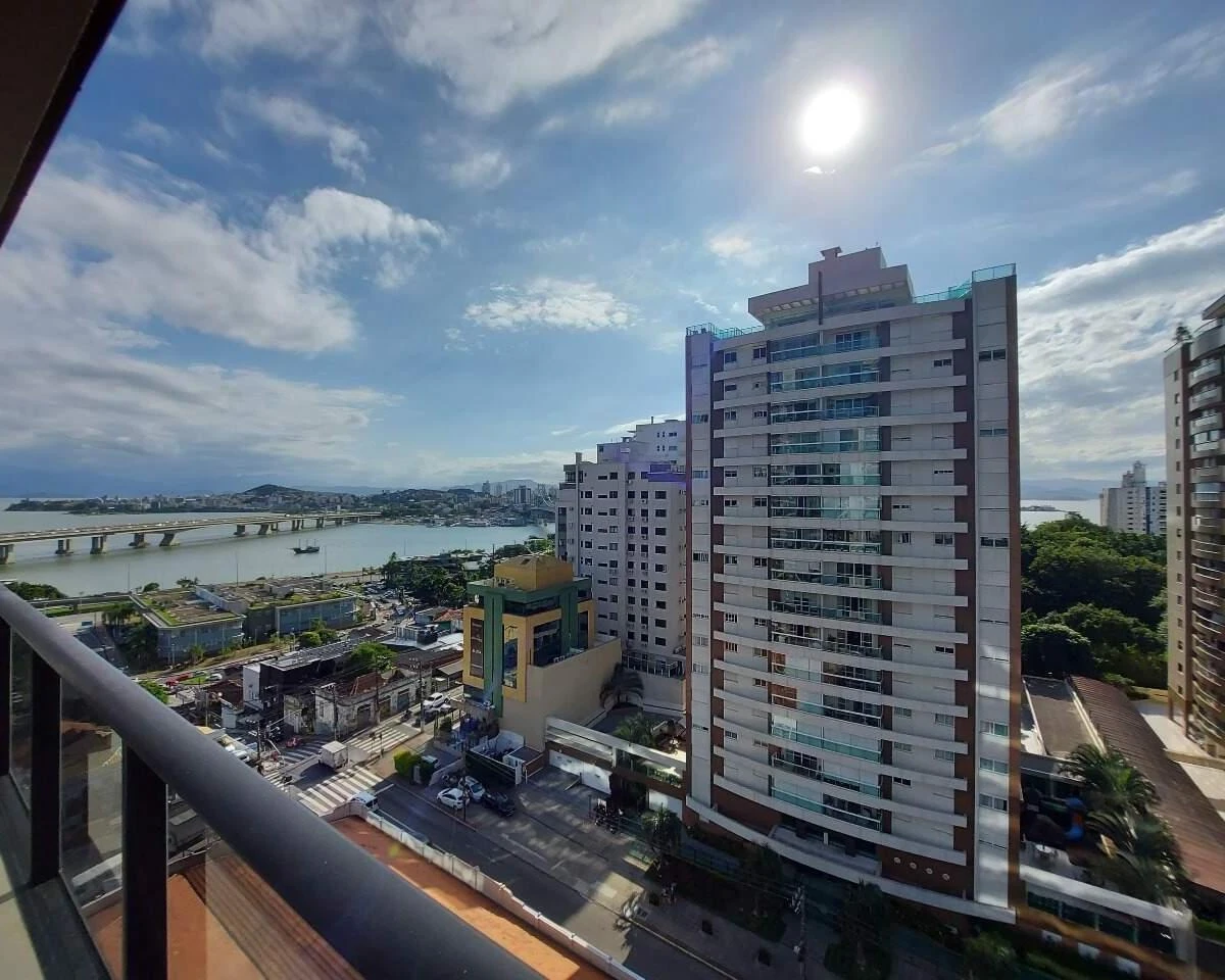 51 m² apartment with a home office and a water view — photo 9
