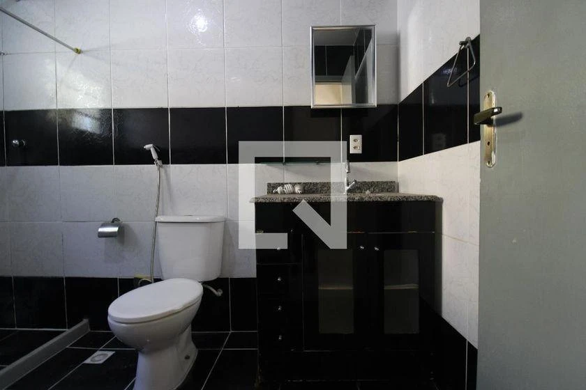 Unfurnished house with 3 bedrooms and 200 m² — photo 29