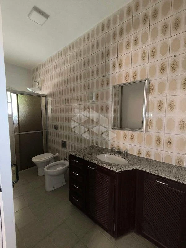 Casa de 3 dormitorios con balcón gourmet en Florianópolis — photo 32