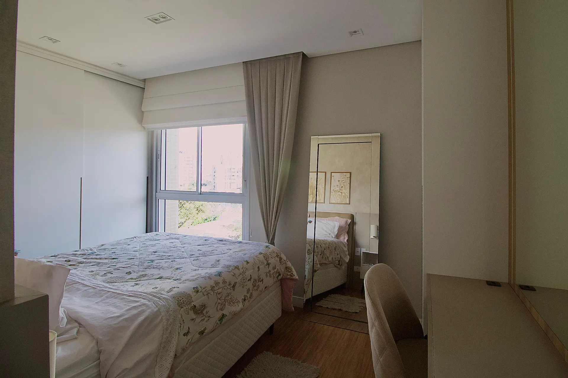 Квартира 80 м² з панорамними вікнами та заскленим балконом — photo 6