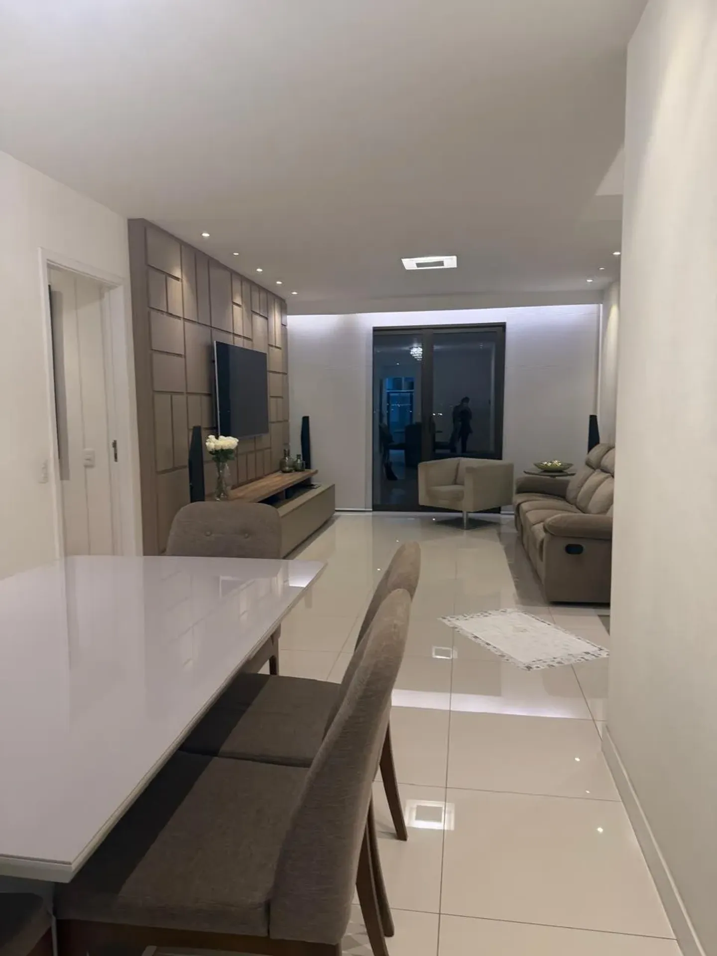 4-bedroom apartment in a building with a sauna — photo 15