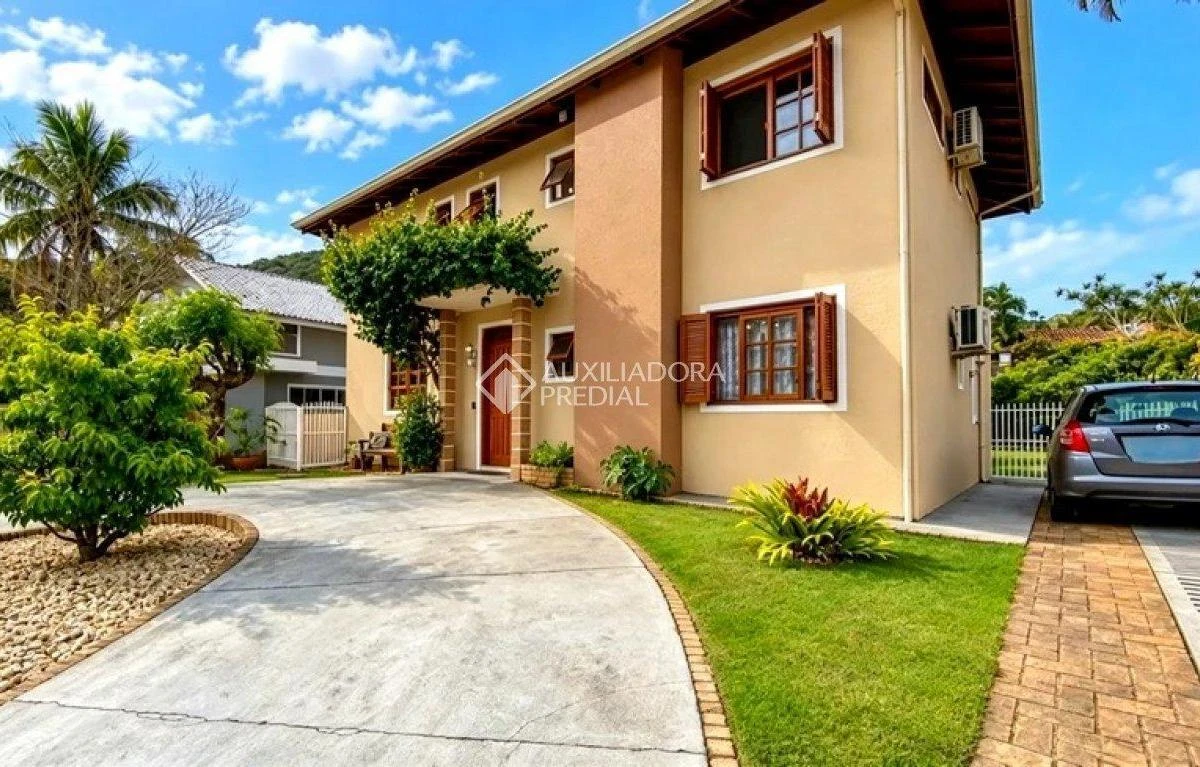 Furnished house, 240 m², with a dishwasher — photo 15