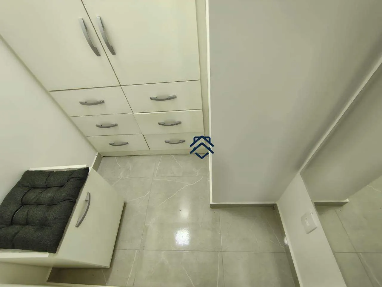 Apartment on the 2nd floor with a grill on the balcony — photo 12