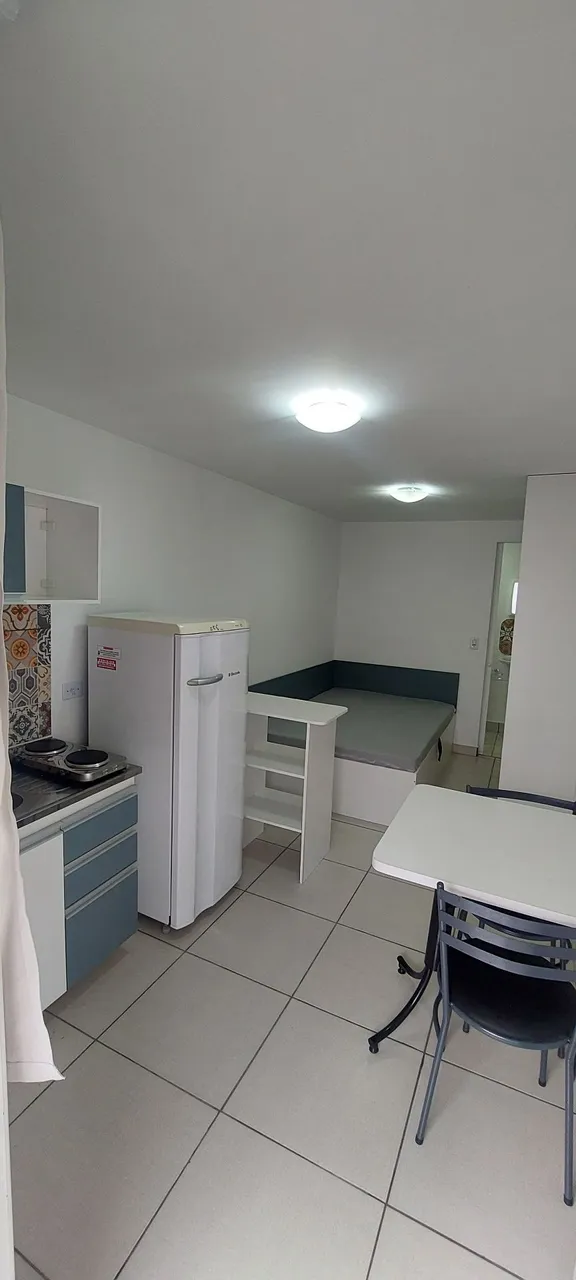 Kitnet mobiliada com 1 quarto e 1 vaga de garagem