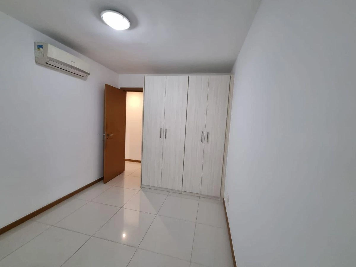 4-bedroom apartment in a building with a sauna — photo 45