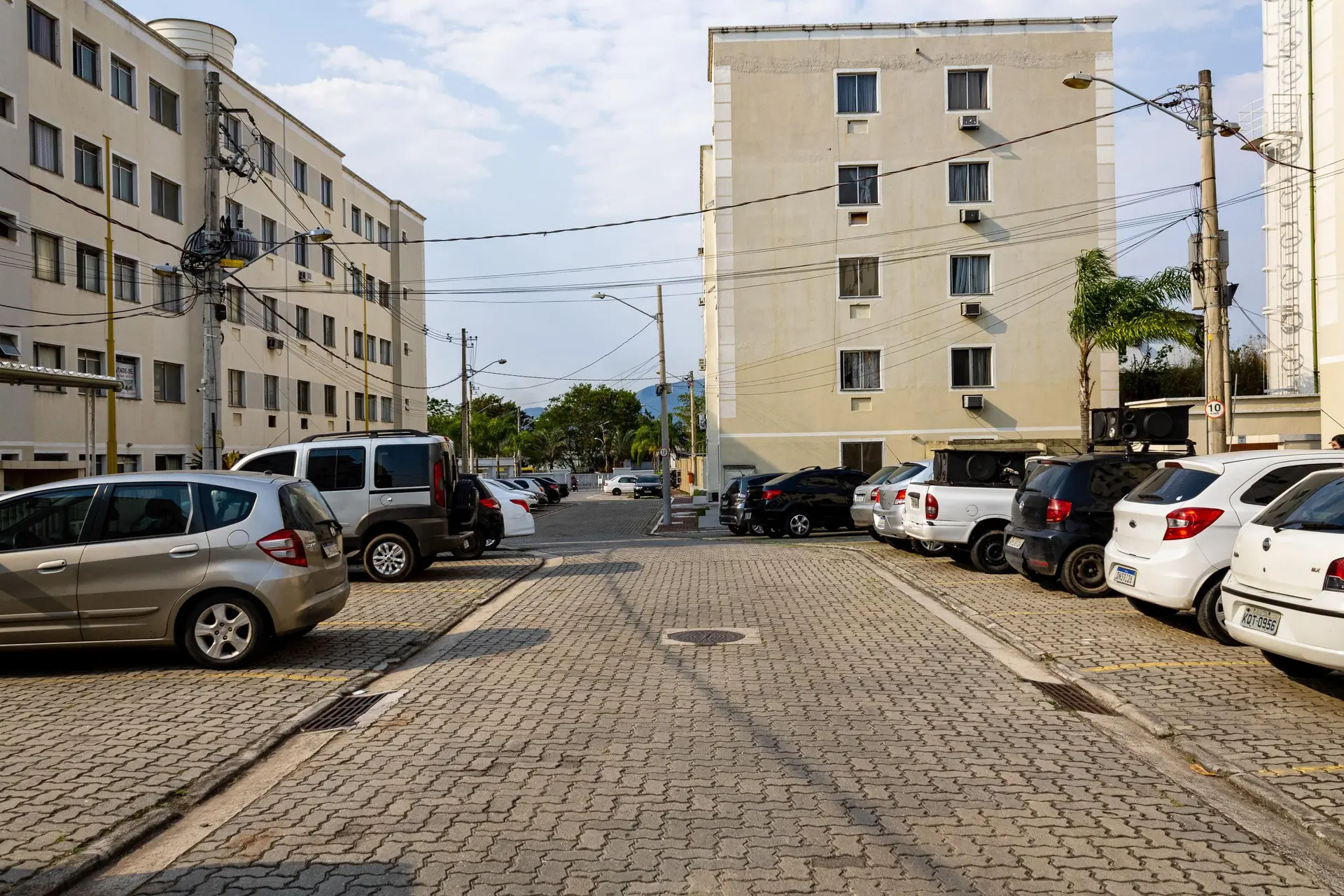 Apartamento de 2 quartos em condomínio com piscina — photo 18
