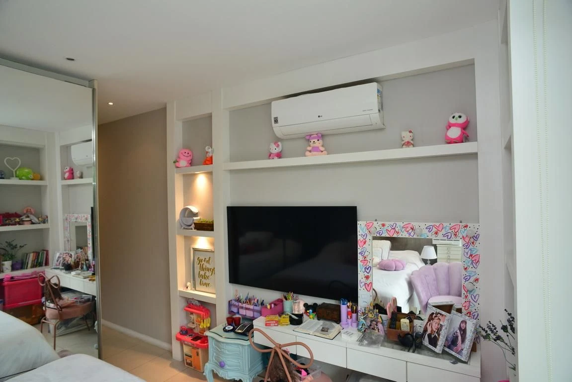 Furnished apartment with 4 en-suites and 5 bathrooms — photo 36