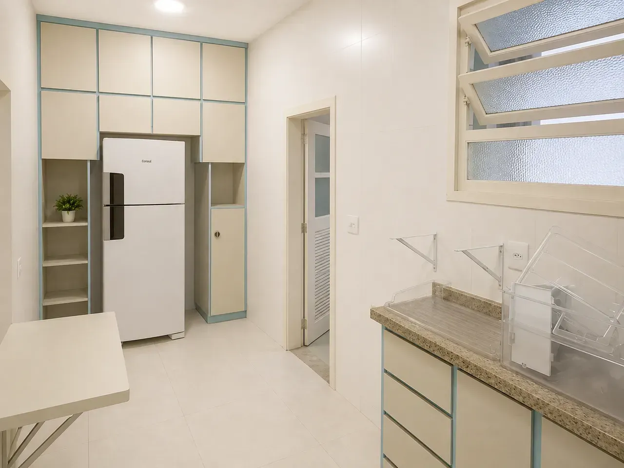 Unfurnished 150 m² apartment with 3 bedrooms and 4 bathrooms — photo 12