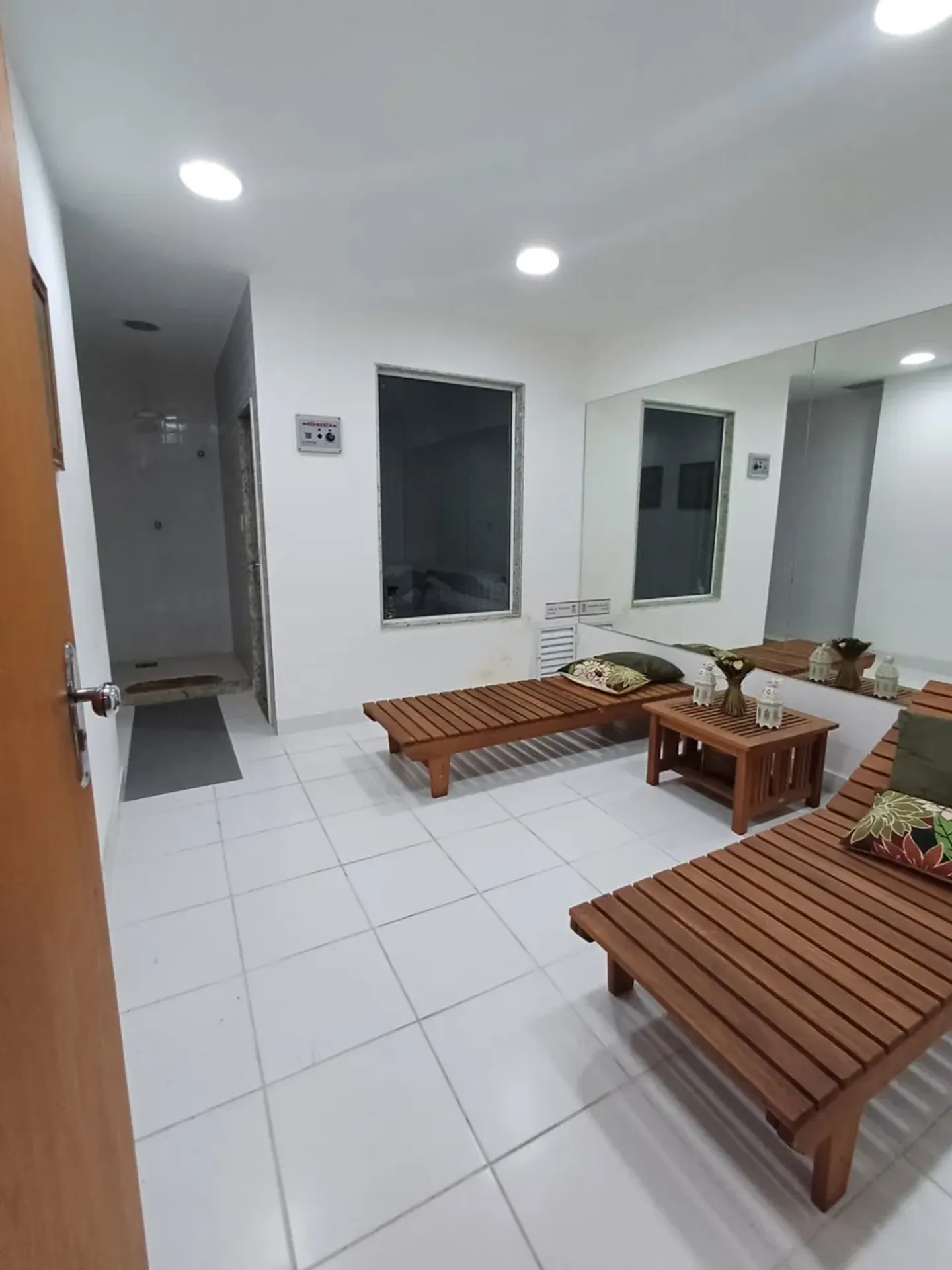 Duplex penthouse with 3 bedrooms and city views — photo 22